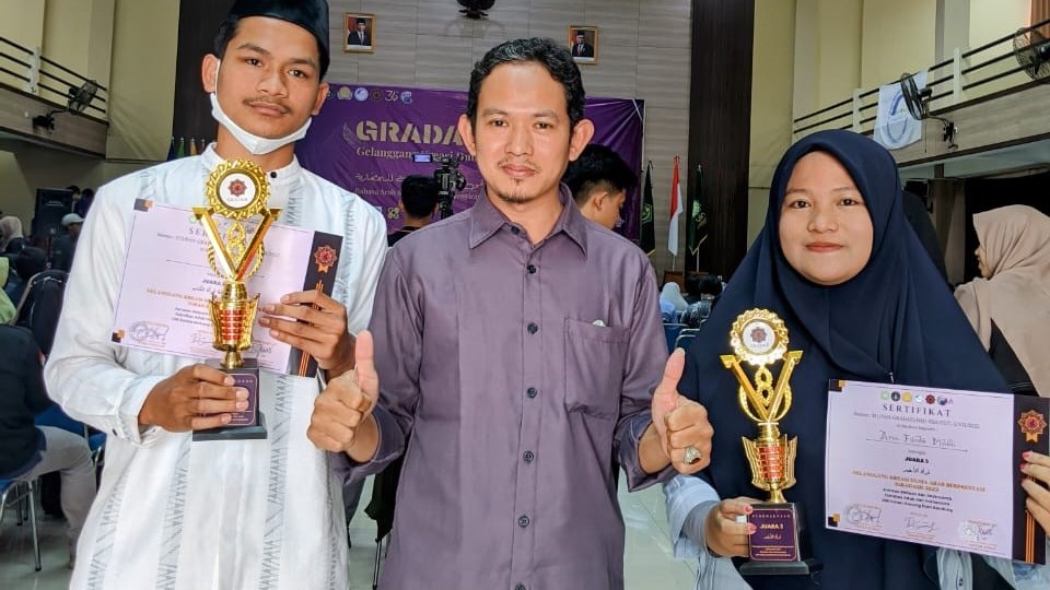 Mahasiswa Jurusan PBA Raih Dua Penghargaan pada Ajang Kompetisi Mahasiswa Bertalenta