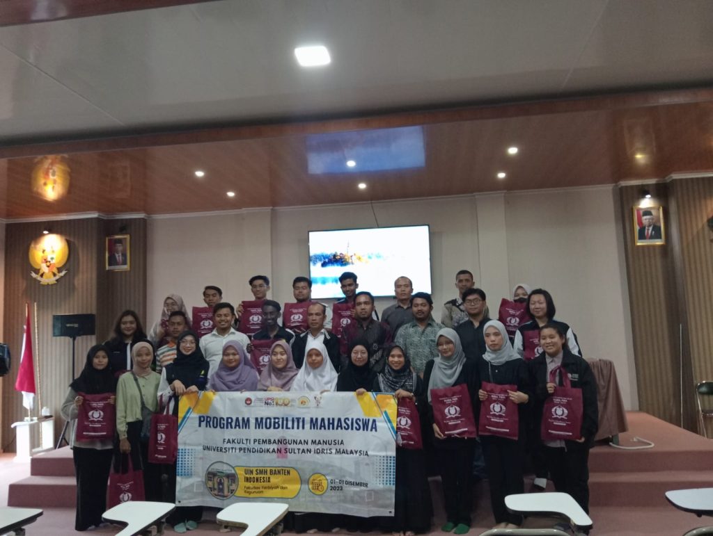 Mahasiswa Universiti Pendidikan Sultan Idris (UPSI) Malaysia Turut Serta Student Mobility di Fakultas Tarbiyah dan Keguruan UIN SMH Banten Mahasiswa Universiti Pendidikan Sultan Idris (UPSI) Malaysia Turut Serta Student Mobility di Fakultas Tarbiyah dan Keguruan UIN SMH Banten
