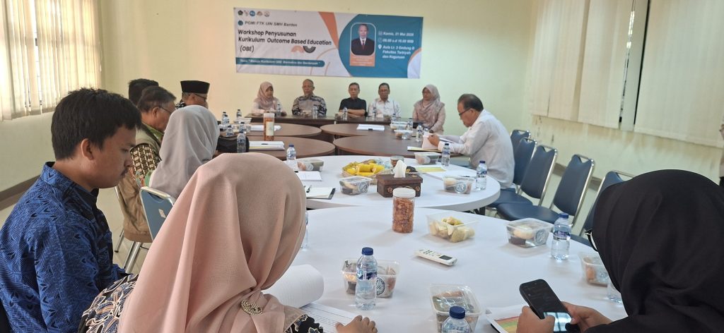 Demi Meningkatkan Mutu Pendidikan, Prodi PGMI Gelar Review Kurikulum OBE